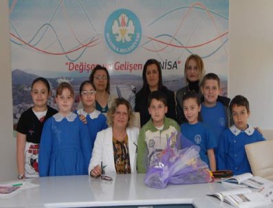 Başkan Yardımcısını Sorularıyla Terlettiler