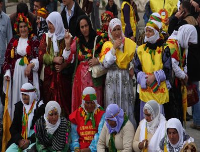 Bitlis'te Renkli 1 Mayıs Kutlamaları