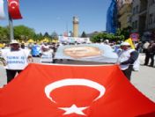 Çorum'daki 1 Mayıs Kutlamaları Renkli Görüntülere Sahne Oldu