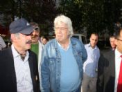 Cüneyt Arkın'a Ödül Günü Kaza Şoku