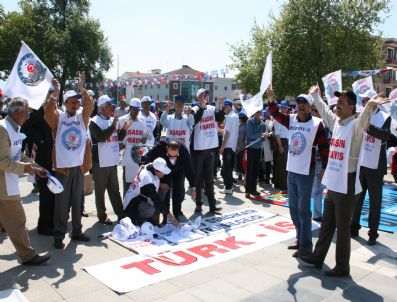 İŞÇI BAYRAMı - Düzce'de 1 Mayıs Bayram Havasında Kutlandı