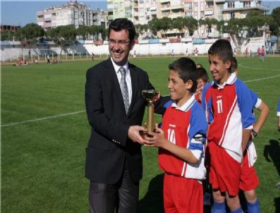 İlköğretim Futbol Turnuvası Çekişmelere Sahne Oldu