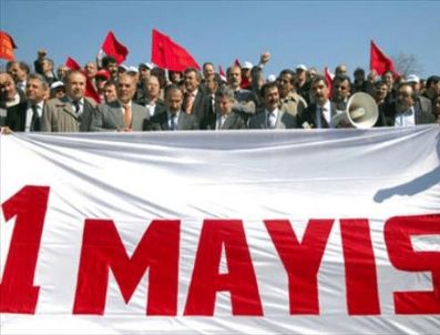 TARıK AKAN - İşçiler 32 Yıl Sonra Taksim Meydanı'nda