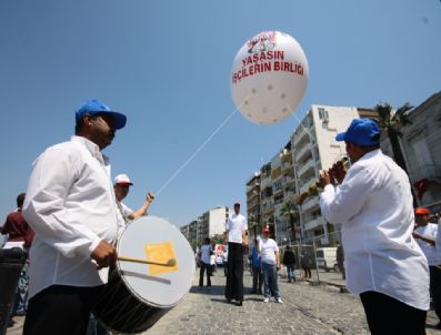 TARIŞ - İzmir'de 1 Mayıs Kutlamaları