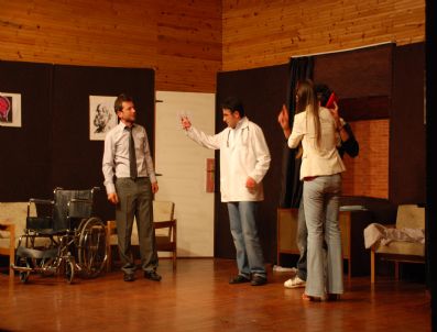 HALDUN DORMEN - 'Kaç Baba Kaç' Oyunu Sapanca'da İzleyici İle Buluştu