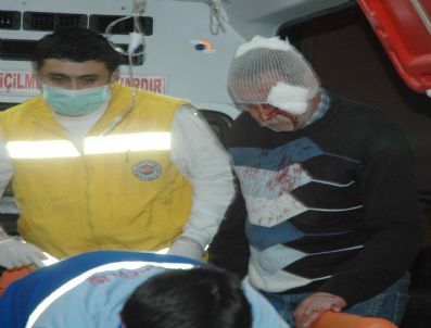 Komşuların Taciz Kavgasında 5 Kişi Yaralandı