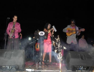 İSMAİL CEM - Kuşadası Dansa Doydu