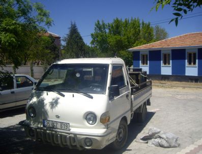 DINEK - Polisten Kaçan Kamyonet Çalıntı Çıktı