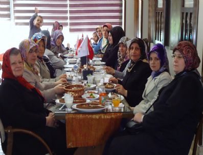 Saadet Partisi'nde Esnaf Anketi