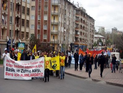 Sivas'ta 1 Mayıs Yoğun Güvenlik Önlemleri Altında Kutlandı