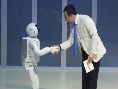 AHMET TANER KıŞLALı SPOR SALONU - Erdemir67 Robot Yarışmasında Beğenildi