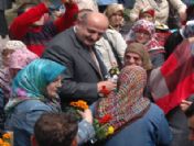 Rize'de Annelere 5 Bin Çiçek