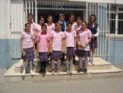 Başarılı Öğrencilere Okul Yönetiminden Ödül