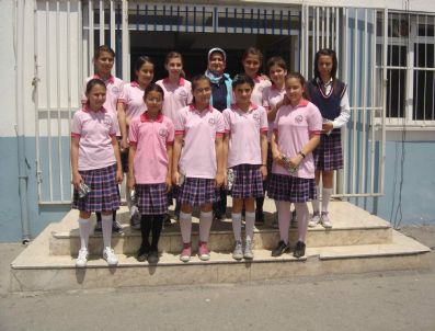 YETENEK SİZSİNİZ TÜRKİYE - Başarılı Öğrencilere Okul Yönetiminden Ödül