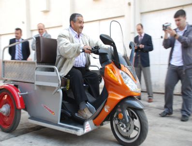 SELMAN YURDAER - Engelli Aracı İle Ailesinin Geçimini Sağlayacak