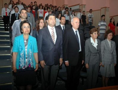 CANDEĞER YıLMAZ - İktisat Öğrencilerinin Gündemi İşsizlik