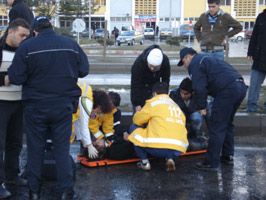 MEHMET KARTAL - Kütahya'da trafik kazası: 1 yaralı