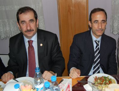 VAHİT KİLER - Ak Partili Vekiller Muhtarlarla Bir Araya Geldi