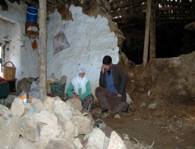 FEVZI KıLıÇ - Engelliler Haftası'nda Evsiz Kaldı