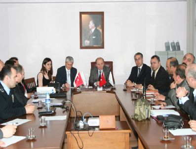 NURULLAH AKTAŞ - Erzurum'da Yerel Güvenlik Komisyonu Toplantısı Yapıldı