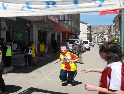 ÇEŞMINAZ - Gümüşhane'de Gençlik Koşusu Yapıldı