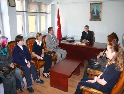 BAHA BAŞÇELIK - Hemşireler Vali Vekilini Ziyaret Etti