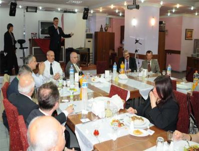 HALIL CANAVAR - İl Dernekler Müdürüne Veda Yemeği