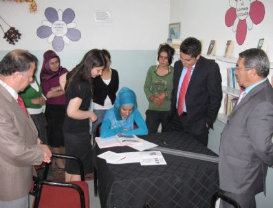 NURULLAH ERTAŞ - Kursu Bitiren Kızlar Kaymakam Sınavında