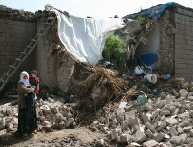 TUNCAY DURSUN - Patnos'ta Şiddetli Yağışlar