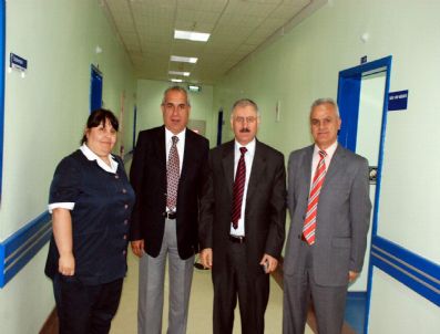 İBRAHIM COŞKUN - Suşehri Belediye Başkanı Sedat Sel Hemşireleri Ziyaret Etti