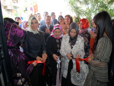 SOFULU - 2000 Evler Seymer Sergisini Belediye Başkanlarının Eşleri Açtı