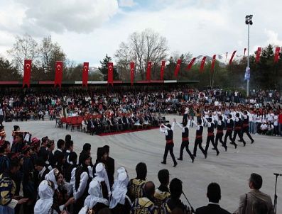 BAHAR ŞENLIKLERI - Bahar Şenliği'nde Atatürk Üniversiteli Sporcular Altınla Ödüllendirildi