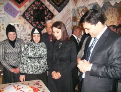 TURGAY ÜNSAL - Halk Eğitim Merkezi Kursiyerlerinden Yıl Sonu Sergisi