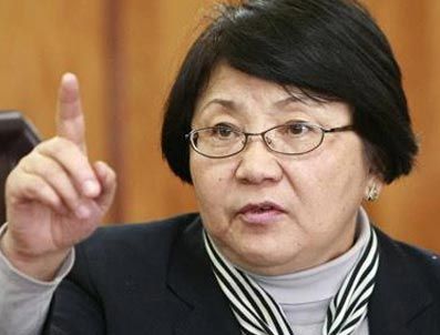 Kırgızistan geçici hükümet başkanı Otunbayeva: