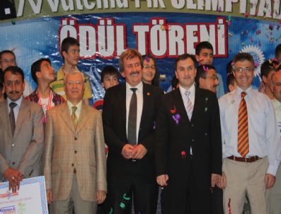 ZEKI ÖZKAN - Manisa'nın Matematik Dehaları Ödüllendirildi