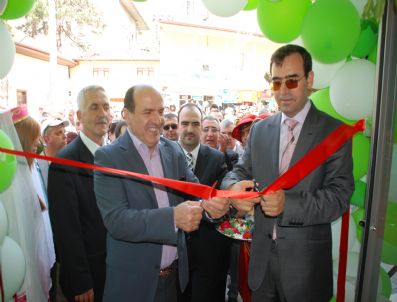 OSMAN SARı - Sapanca'da 'Bizim Köy' Yöresel Ve Kahvaltılık Ürünler Mağazası Açıldı