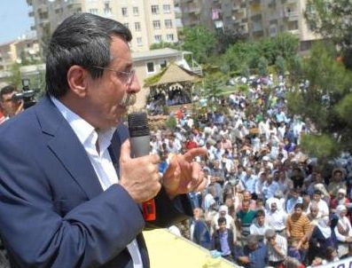AZİZ NESİN - Kürt halkı yaşamı cehenneme çevirecek