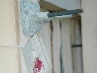 MUHAMMET TOKAT - Mühürlenen Prefabrik Camide İbadete Devam Ediyorlar