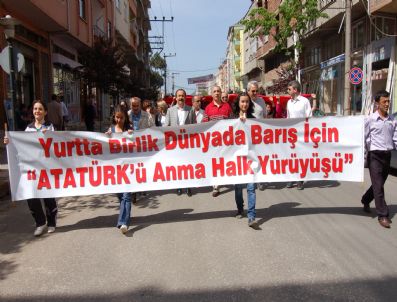 OSMAN GÜNAYDıN - Ünye'de Gençlik Yürüyüşü