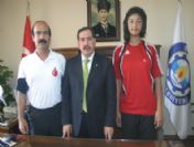 Adana'nın gururu Nafia Kuş'a Köşk'ten davet