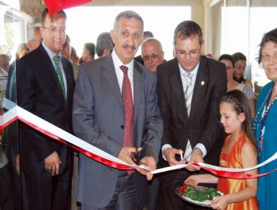 NIHAT NALBANT - Hem Kursiyerlerinin Belge Ve Sergi Heyecanı