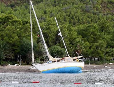 İstanbul'da tekne battı: 4 kişi kayboldu