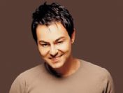 Sol görüşlü öğrenciler Serdar Ortaç konserini bastı