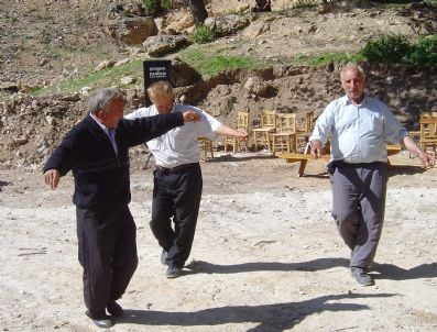 Karbasan'da Hıdrellez Şenliği