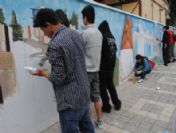 Öğrencilerden 'Canlı Performans' Gösterisi