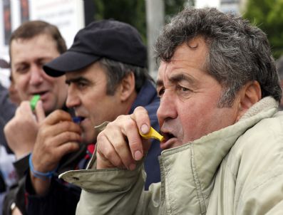 TRAIAN BASESCU - Romanıa Protest Trade Unıons