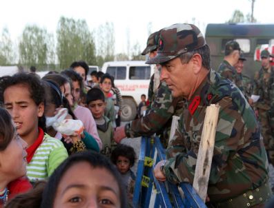 Selzedelere Her Gün 3 Öğün Sıcak Yemek Veriliyor