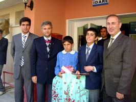 ÇETIN ÇELIK - Başarılı Öğrenciler Ödüllendirildi