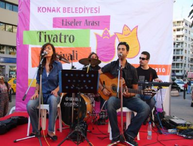 ENDÜLÜS - Liseli Tiyatrocular Sahnede