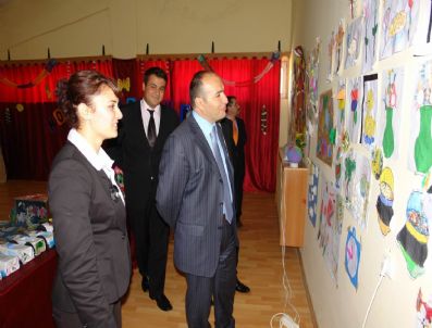 ERDOĞAN GÜRBÜZ - Miniklerden Yılsonu Sergisi Ve Eğlence Programı